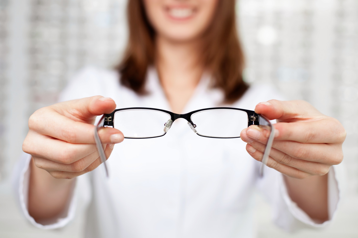 3 Key Premium Progressive Lens Benefits to Present - Vitamin SEE